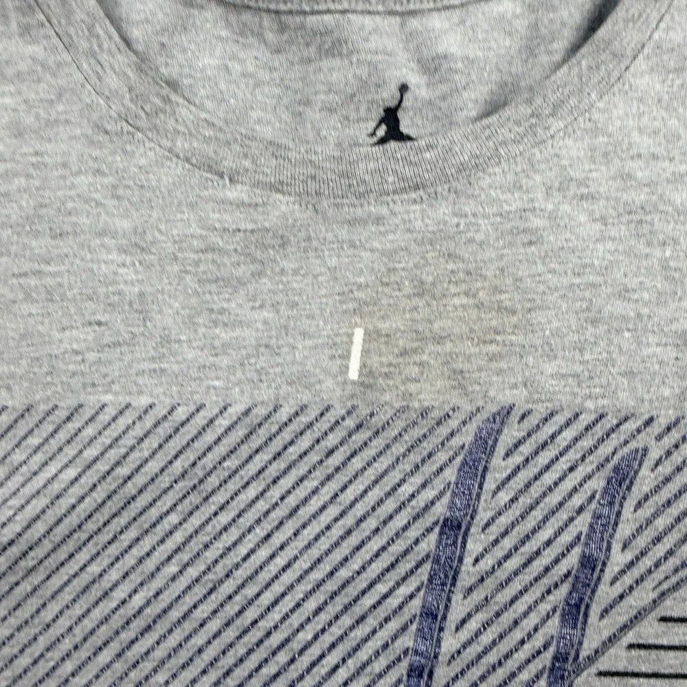 Jordan Air Flight Men's L Large Graphic T-Shirt Grey‎ Heather Jumpman Logo